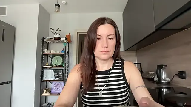 Offline jainesummer on StripChat