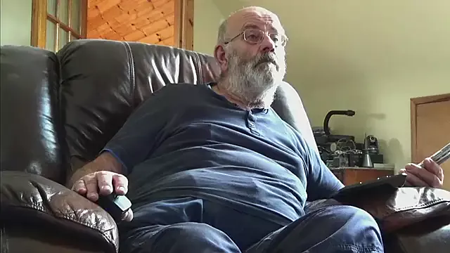 Offline janzer13 on StripChat