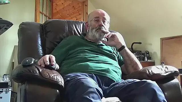 Offline janzer13 on StripChat