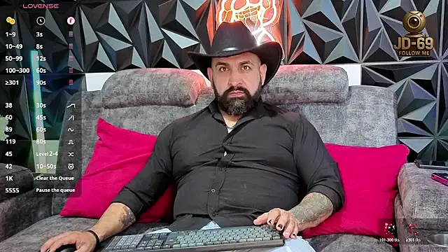 Offline JD-69 on StripChat