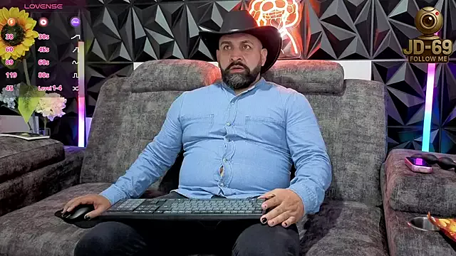 Offline JD-69 on StripChat