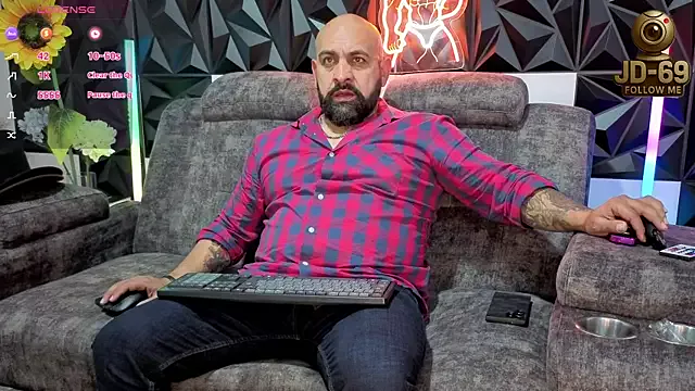 Offline JD-69 on StripChat