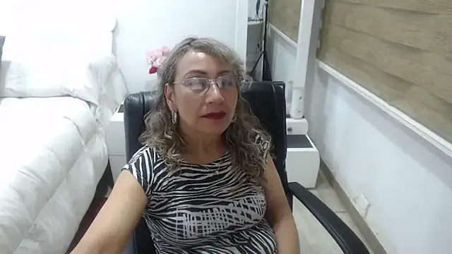 jesy_hot on StripChat