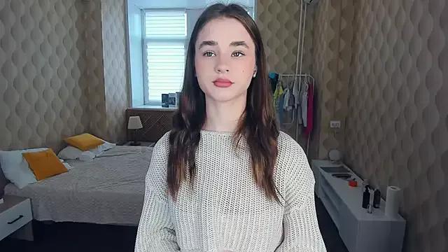 JinnyMcie from StripChat is Freechat