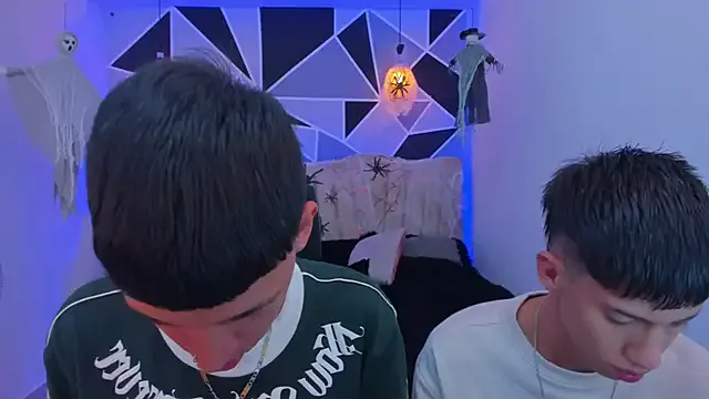 Offline Juan_Nd_Steven on StripChat