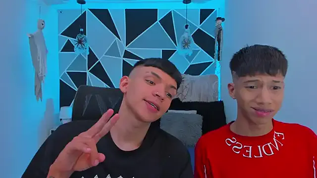 Offline Juan_Nd_Steven on StripChat