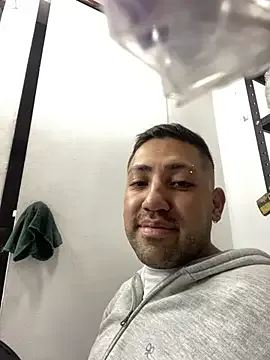 Offline JuanZapata33 on StripChat