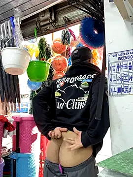 Offline JuanZapata33 on StripChat