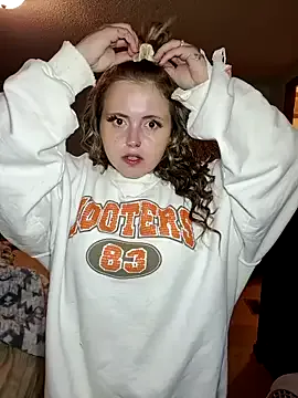 JuicyExxxperience on StripChat