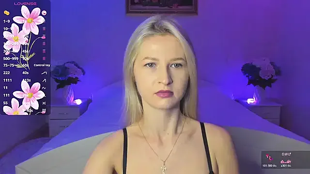 Offline Julie_Blaze on StripChat