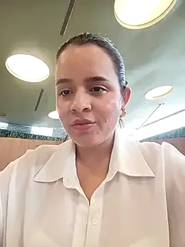 Offline Julieth_hot-69 on StripChat