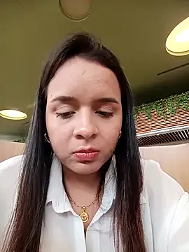 Offline Julieth_hot-69 on StripChat