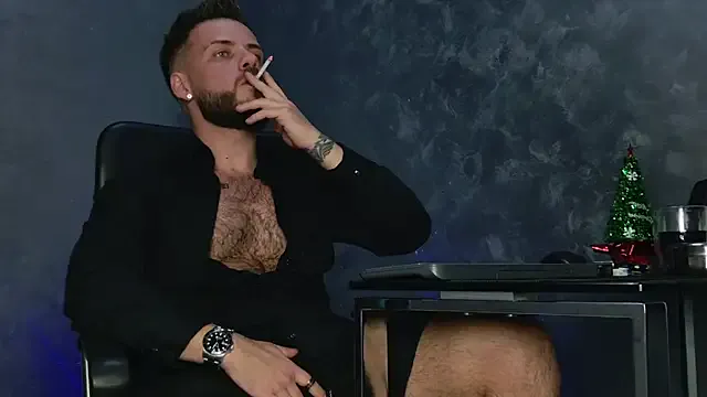 Offline juliusmasters on StripChat