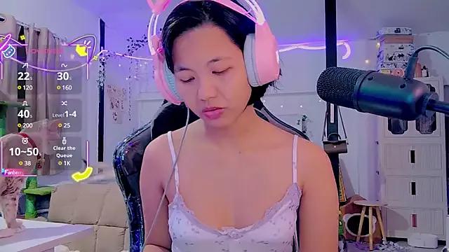 Kana_G from StripChat