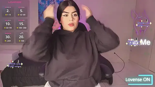 Offline Kariina__69 on StripChat