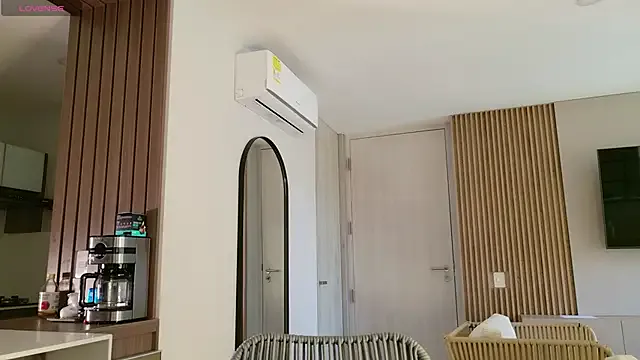 Freechat karinasantos_ on StripChat