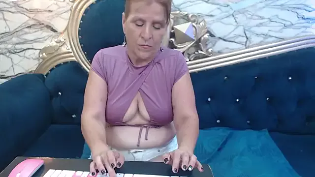 Offline karito_mature17 on StripChat