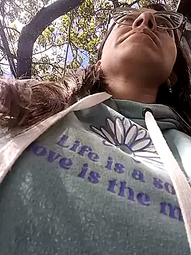 Offline karlamorris_ on StripChat