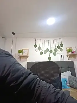 Offline karlamorris_ on StripChat