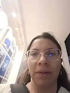 Offline karlamorris_ on StripChat