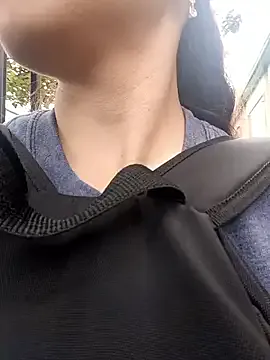 Offline karlamorris_ on StripChat