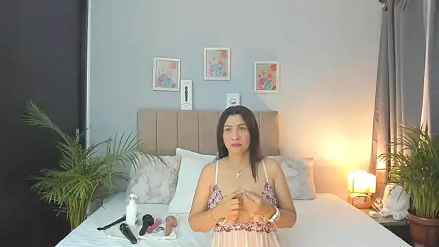 kataleyarios01 from StripChat