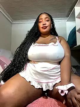 Katamia25 from StripChat