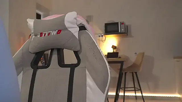 Offline kategoodgirl on StripChat