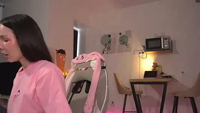 Offline kategoodgirl on StripChat