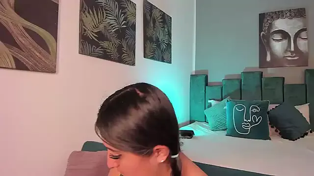 Offline Kathia_Morelli on StripChat