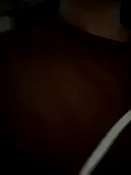 Offline katrina_0143 on StripChat