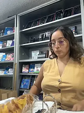 Offline Kay_LustyWife on StripChat