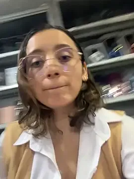 Offline Kay_LustyWife on StripChat