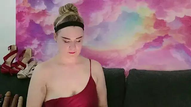 Kellylynn69 from StripChat
