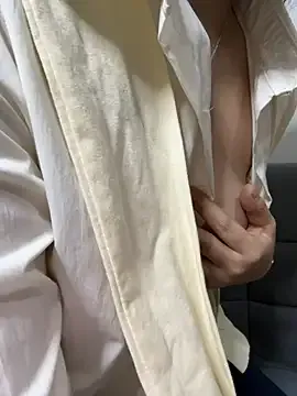 Offline kem_2000 on StripChat