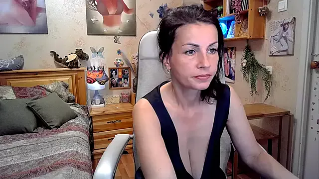 Offline Kendra_Mom on StripChat