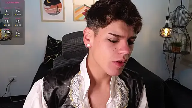 Offline kevienmiet on StripChat