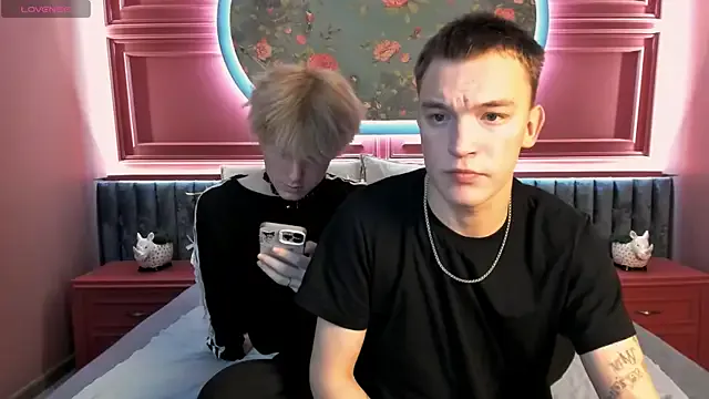 Offline Kevin_Derek on StripChat