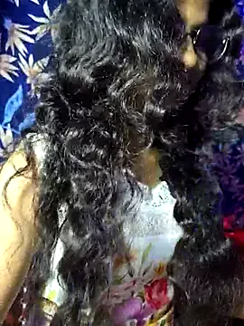 Offline Khadija37 on StripChat