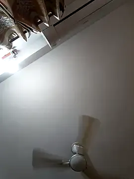 Offline khushikhushi on StripChat