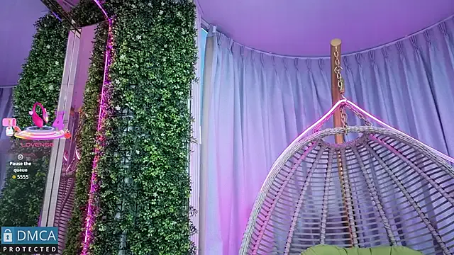 Offline Kiara_Zahiri__ on StripChat