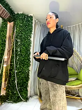 Offline Kiara_Zahiri__ on StripChat