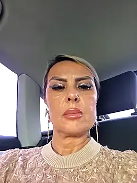 Offline KirraWhite on StripChat