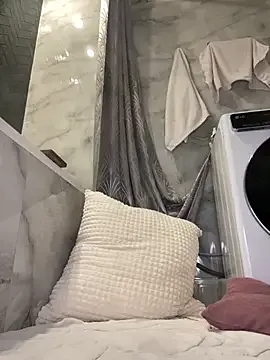 Offline Kitty_Kisss on StripChat