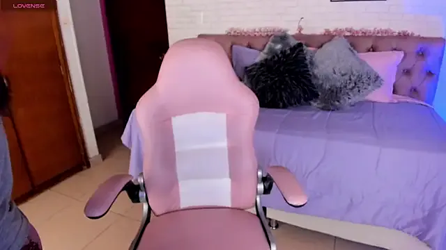 Offline Kitty_Pam on StripChat