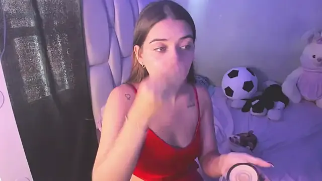 KittyKlum on StripChat