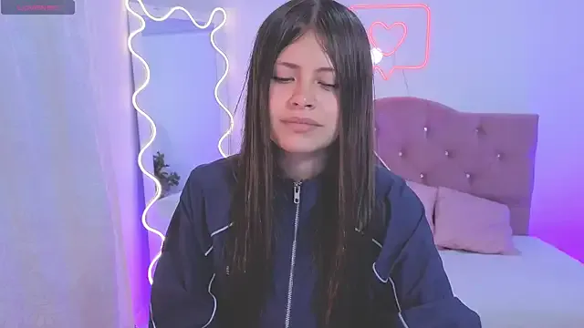 Freechat kittystart_tay on StripChat