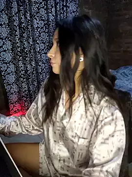 Offline KityEstrover on StripChat