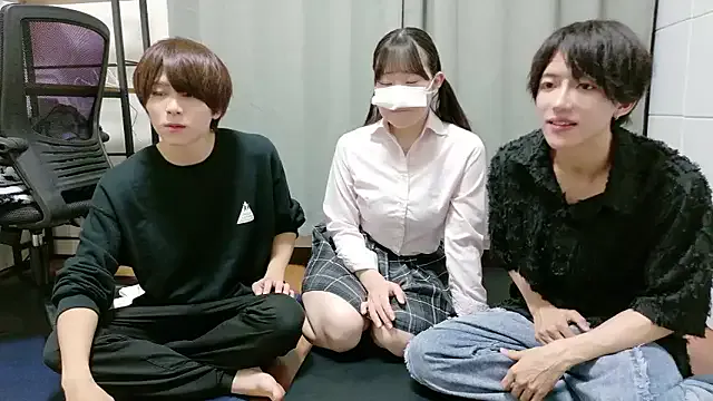 Offline komei_abe on StripChat