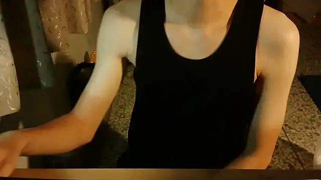 Offline KYU890428 on StripChat